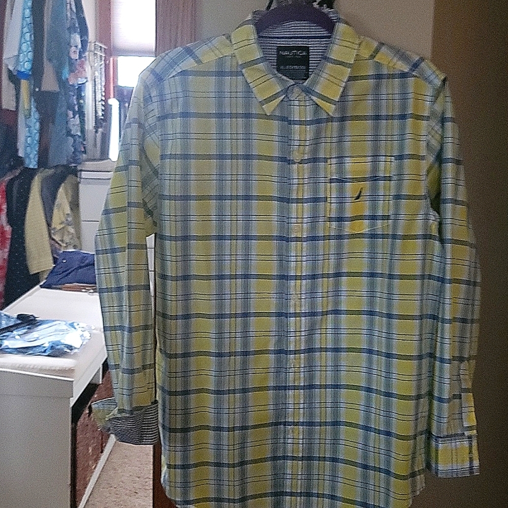 M/L Nautica Long Sleeve Shirt